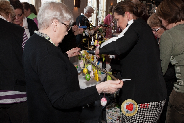 20150322 frans versteden fotografie - tilburginbeeld FRVE0785.jpg - eet met je hart lunch en creatieve workshop paastakken maken